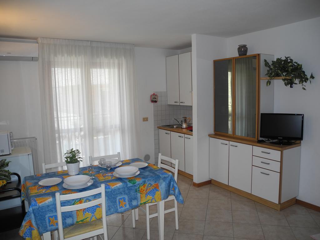 Villa Daniela Apartment Grado Exteriör bild