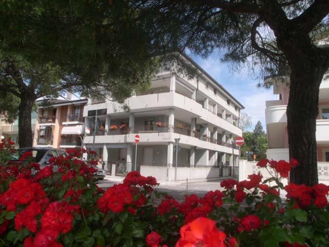 Villa Daniela Apartment Grado Exteriör bild